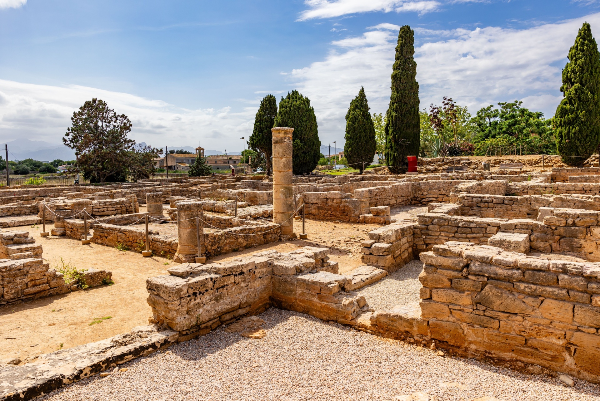 que faire à majorque visiter les ruines romaines de pollentia